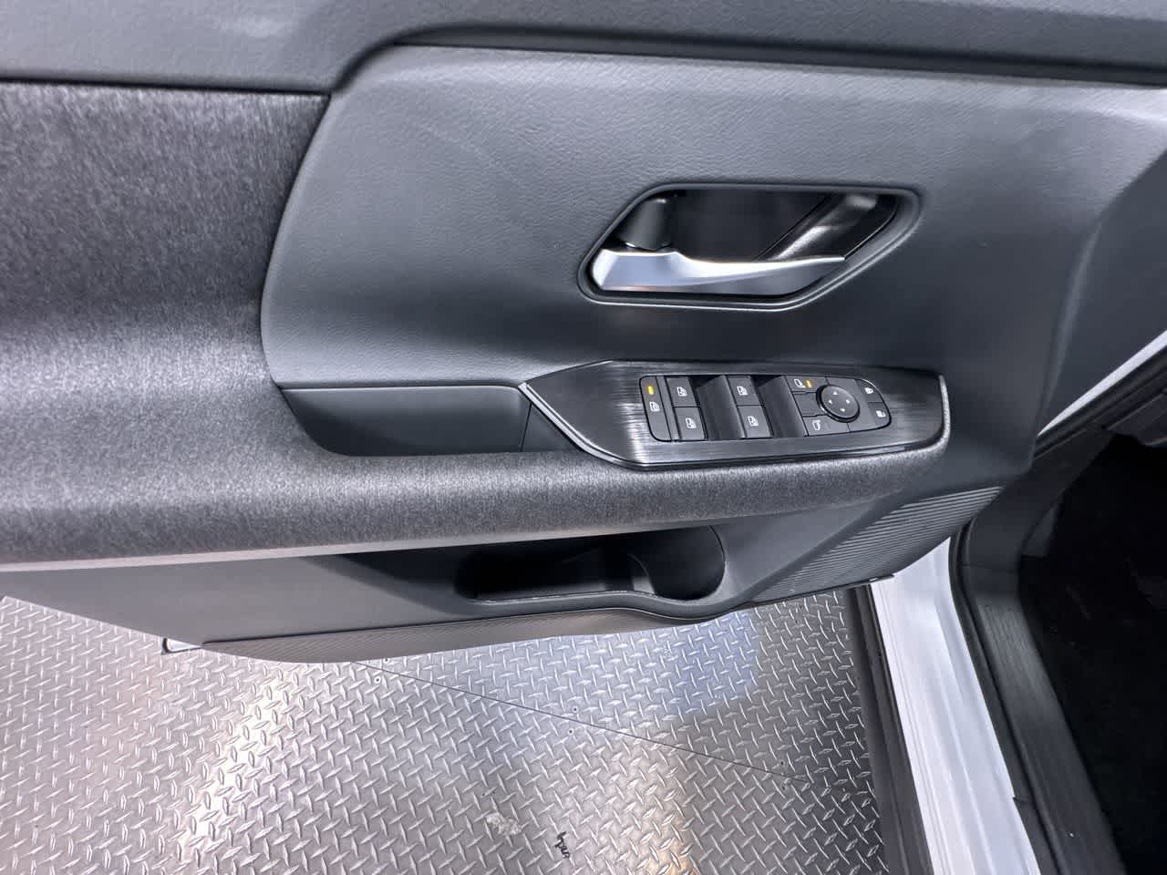 new 2025 Nissan Kicks car, priced at $24,730