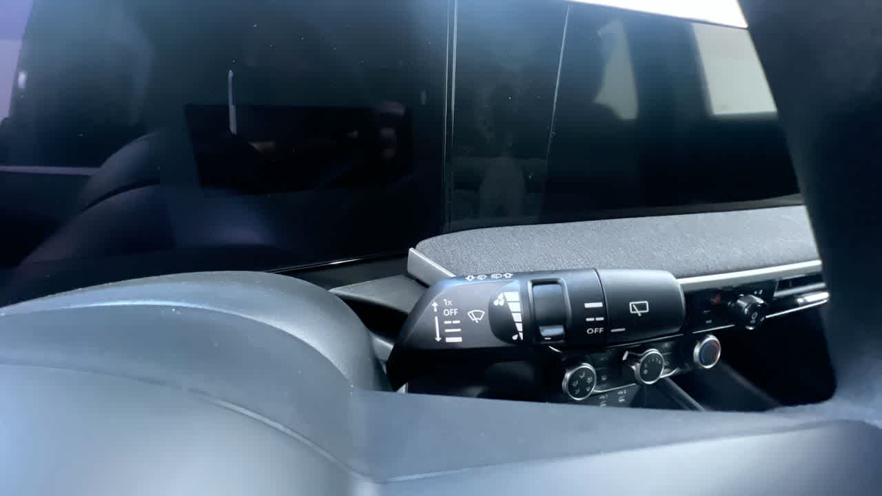 new 2025 Nissan Kicks car, priced at $26,184