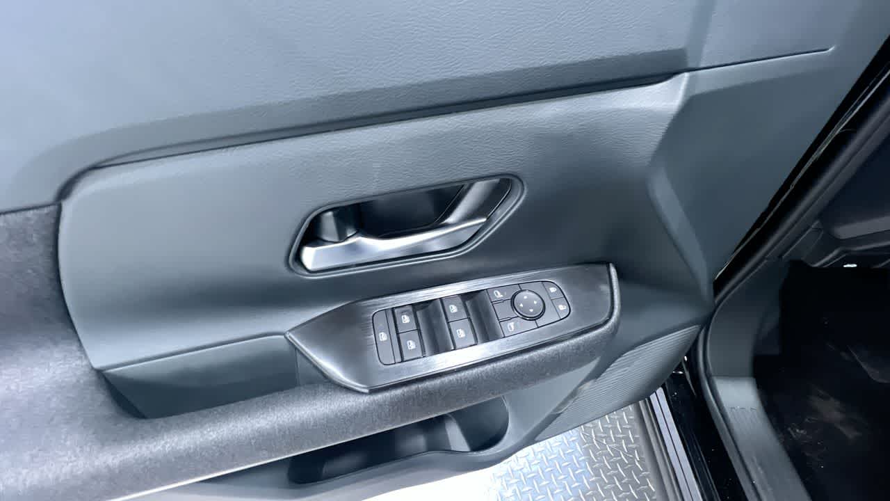 new 2025 Nissan Kicks car, priced at $26,184