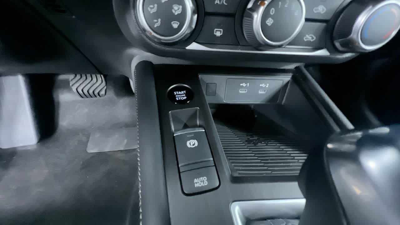 new 2025 Nissan Kicks car, priced at $26,184