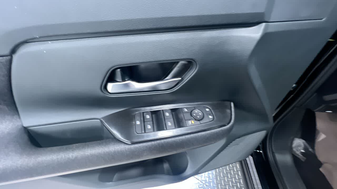 new 2025 Nissan Kicks car, priced at $26,184
