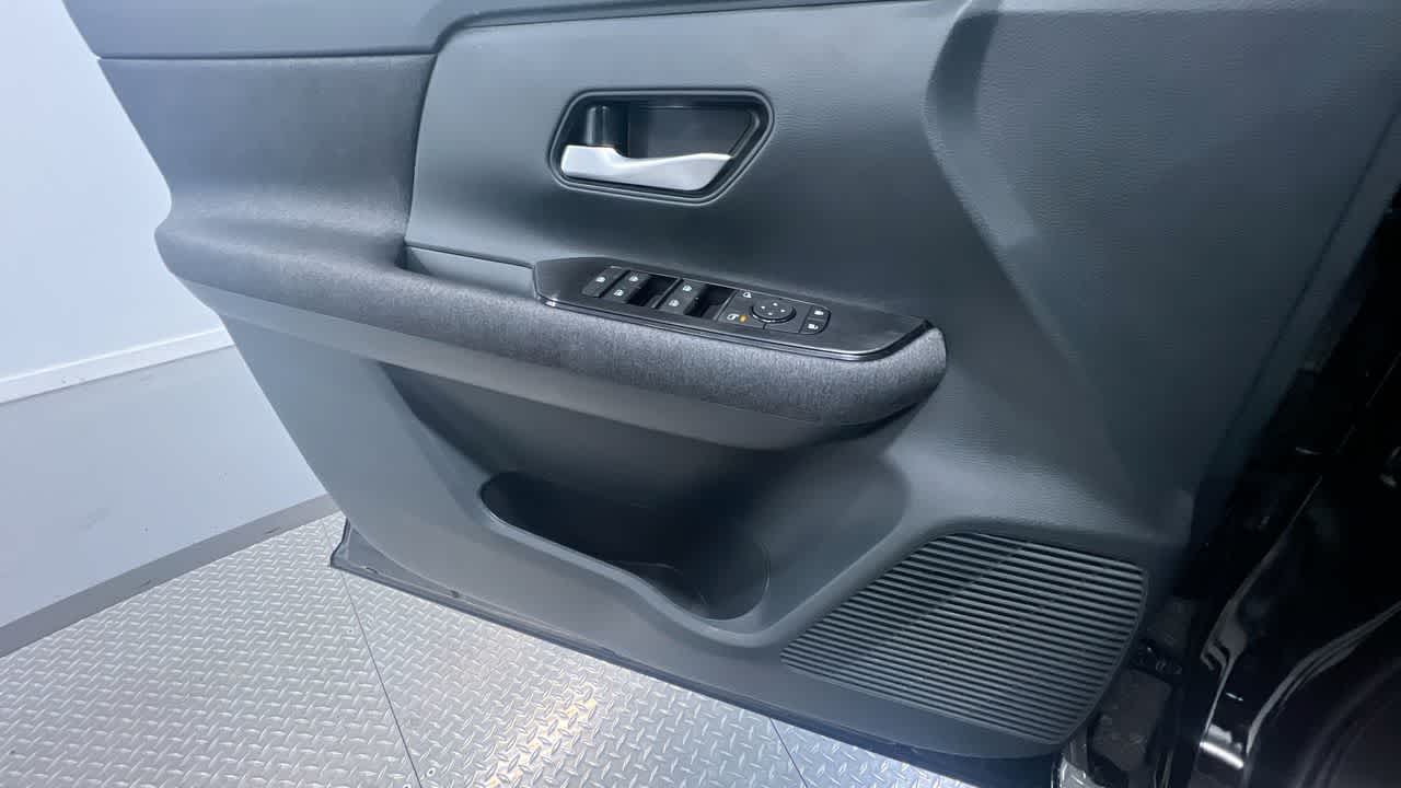 new 2025 Nissan Kicks car, priced at $26,184