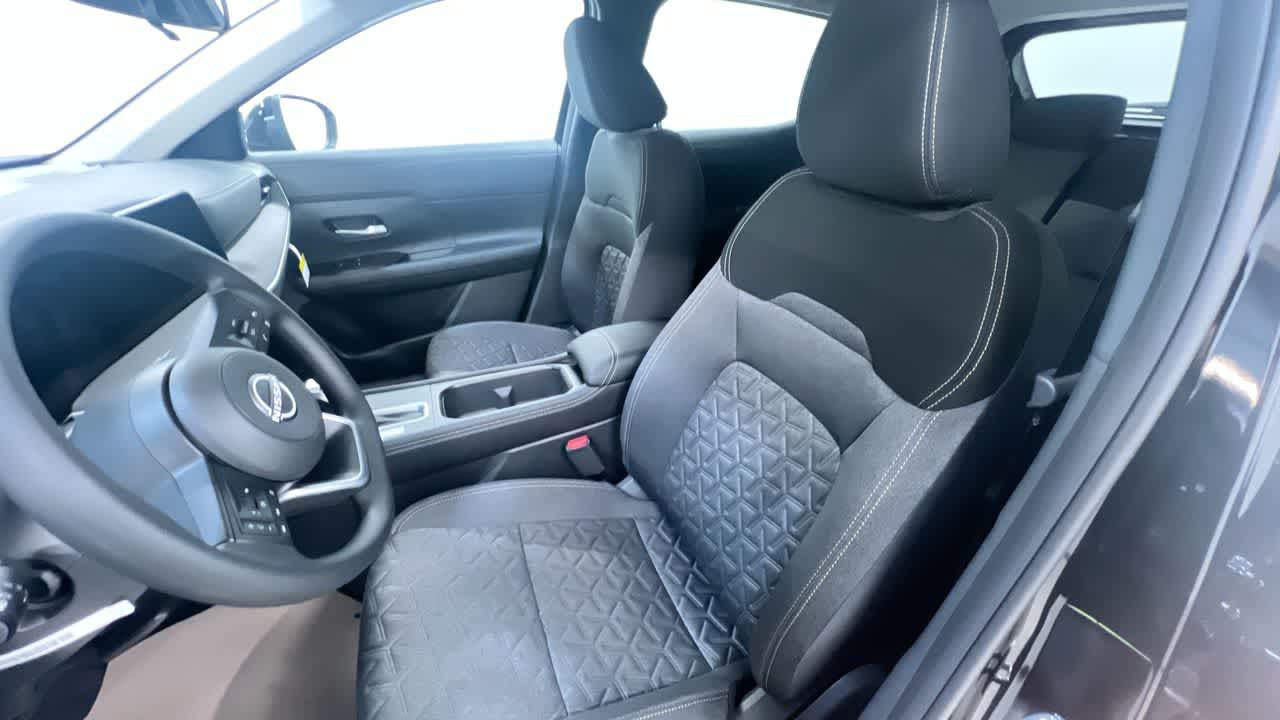 new 2025 Nissan Kicks car, priced at $26,184