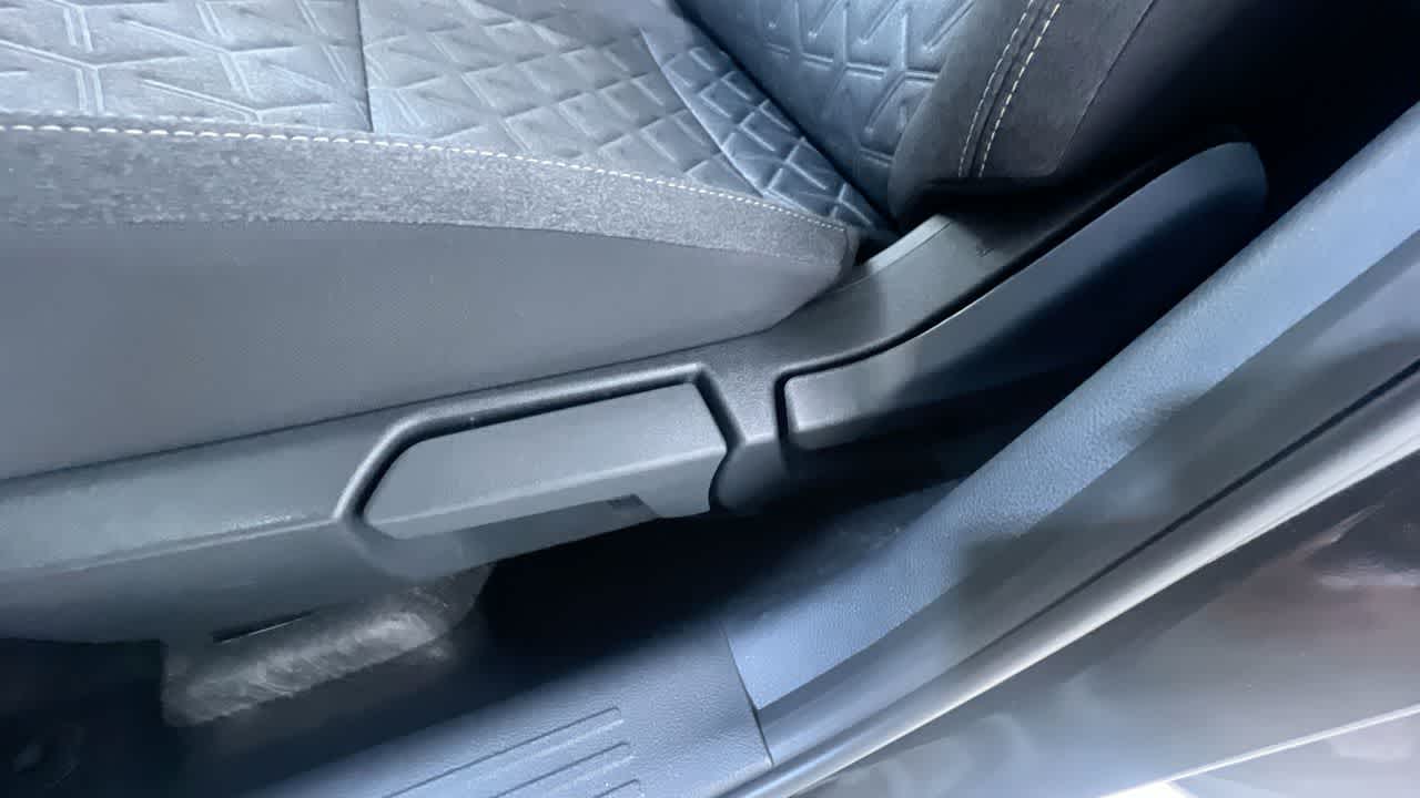 new 2025 Nissan Kicks car, priced at $26,184