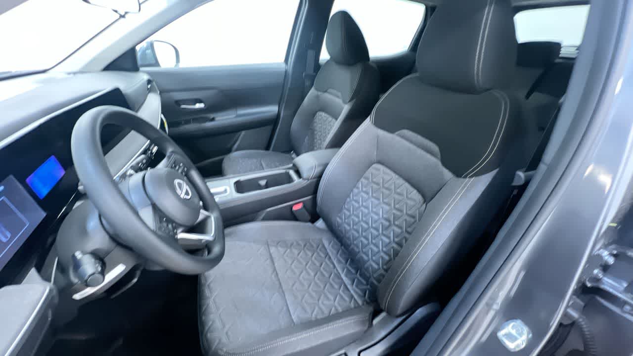 new 2025 Nissan Kicks car, priced at $26,184