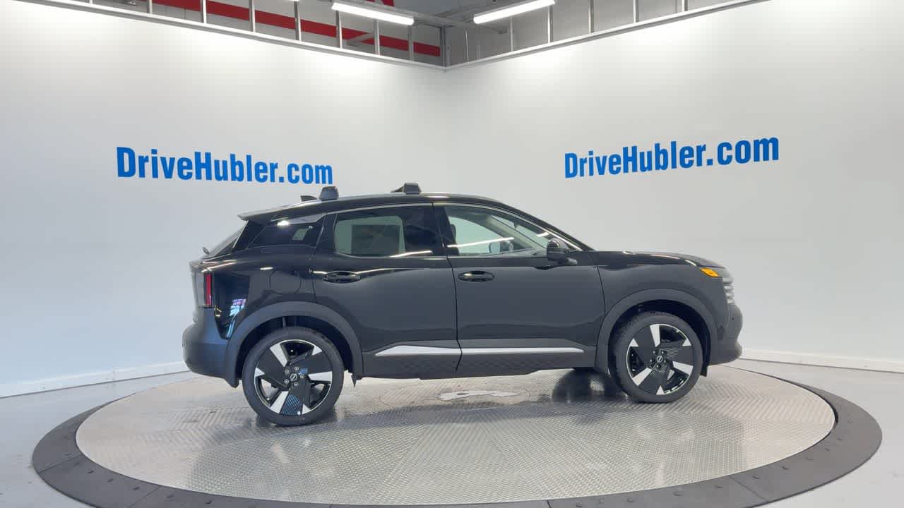 new 2025 Nissan Kicks car, priced at $28,906