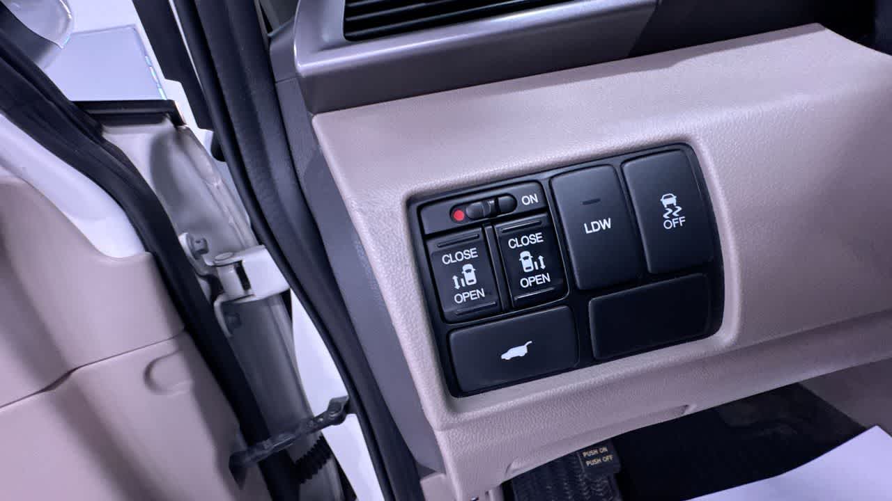 used 2017 Honda Odyssey car, priced at $15,777