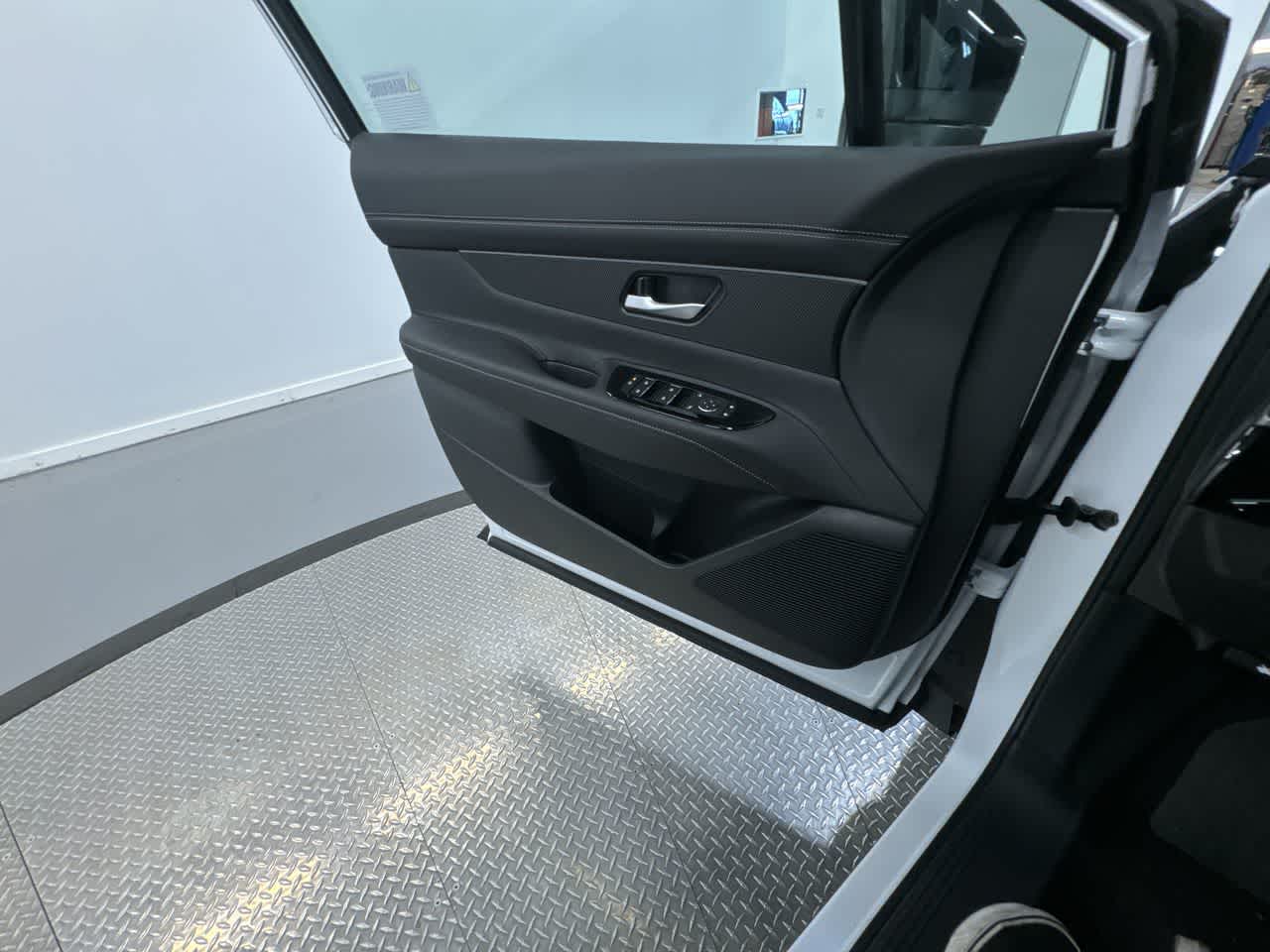 new 2025 Nissan Murano car, priced at $40,951