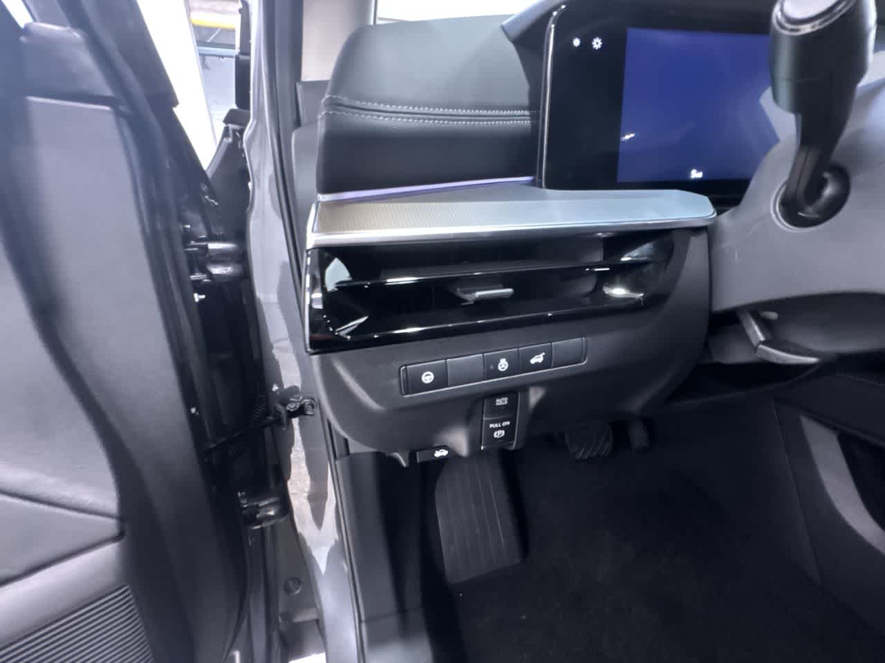 new 2025 Nissan Murano car, priced at $42,329