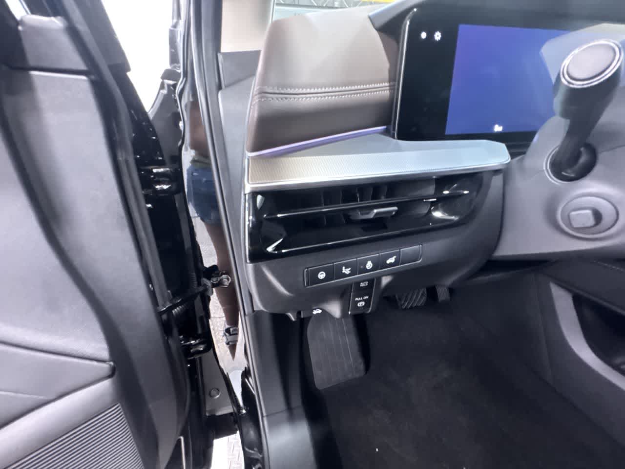 new 2025 Nissan Murano car, priced at $45,354