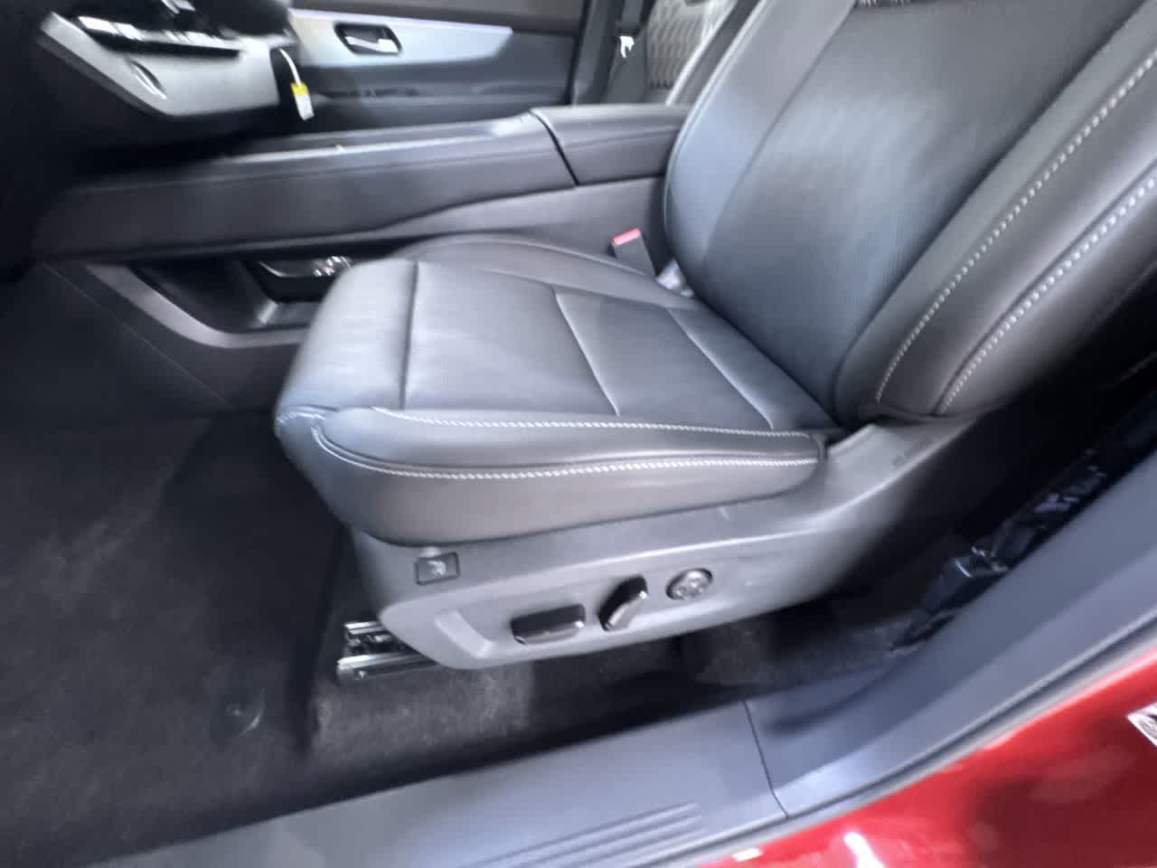 new 2025 Nissan Murano car, priced at $46,187