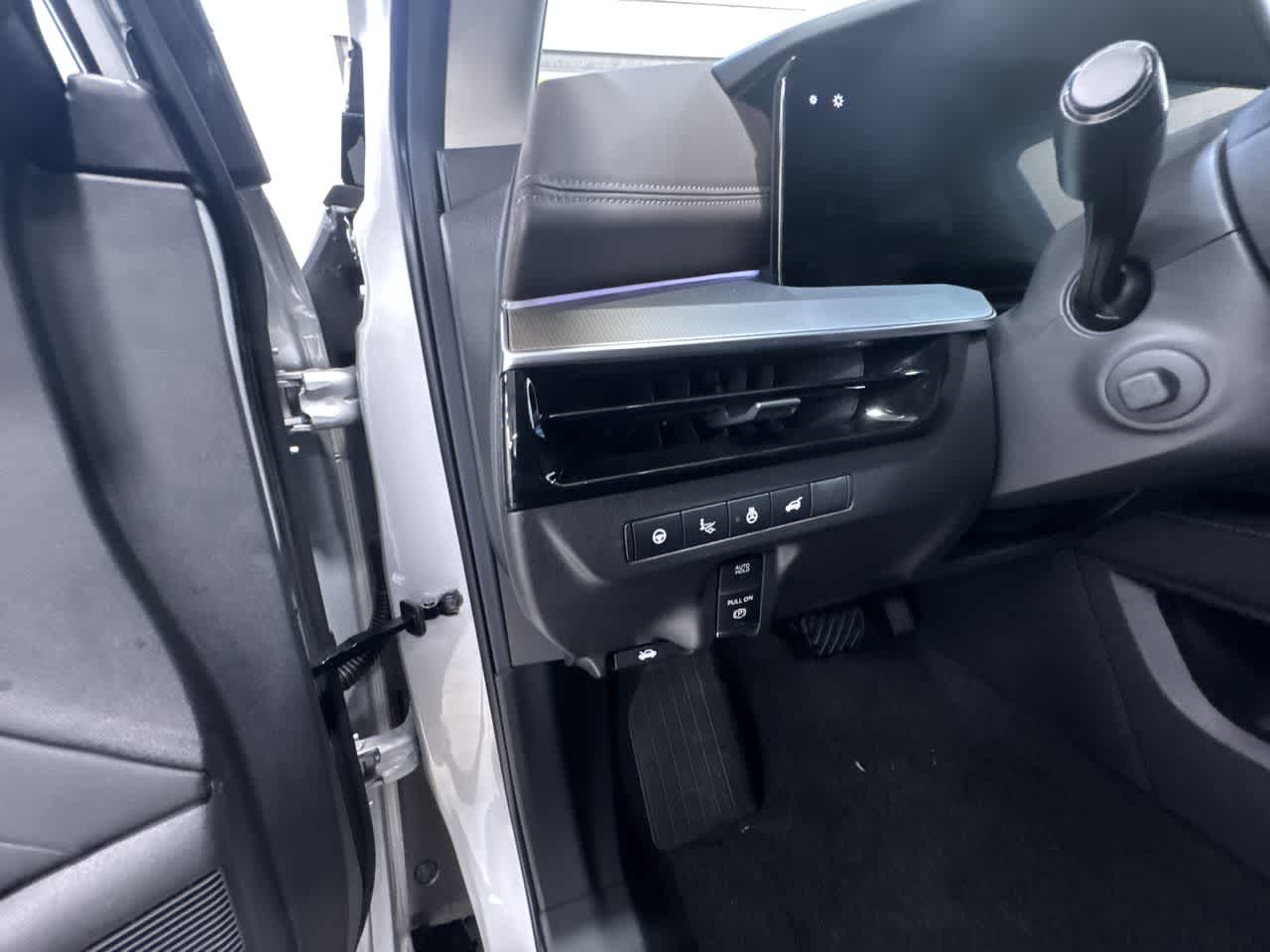 new 2025 Nissan Murano car, priced at $45,627