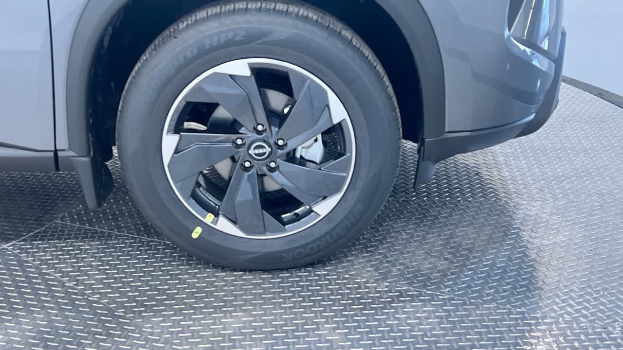 new 2025 Nissan Rogue car, priced at $33,385