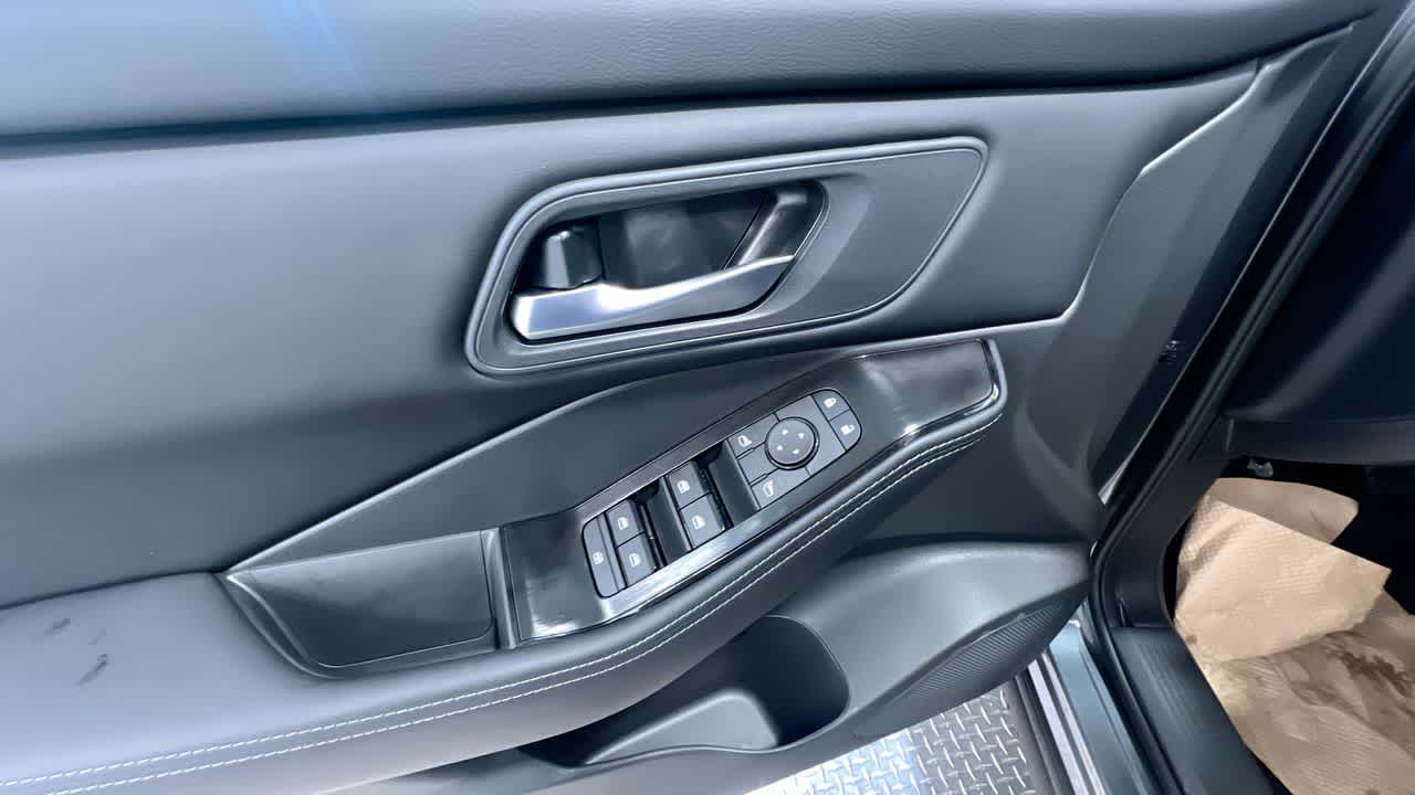 new 2025 Nissan Rogue car, priced at $31,576