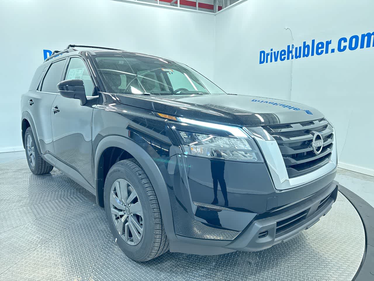 new 2025 Nissan Pathfinder car, priced at $40,854