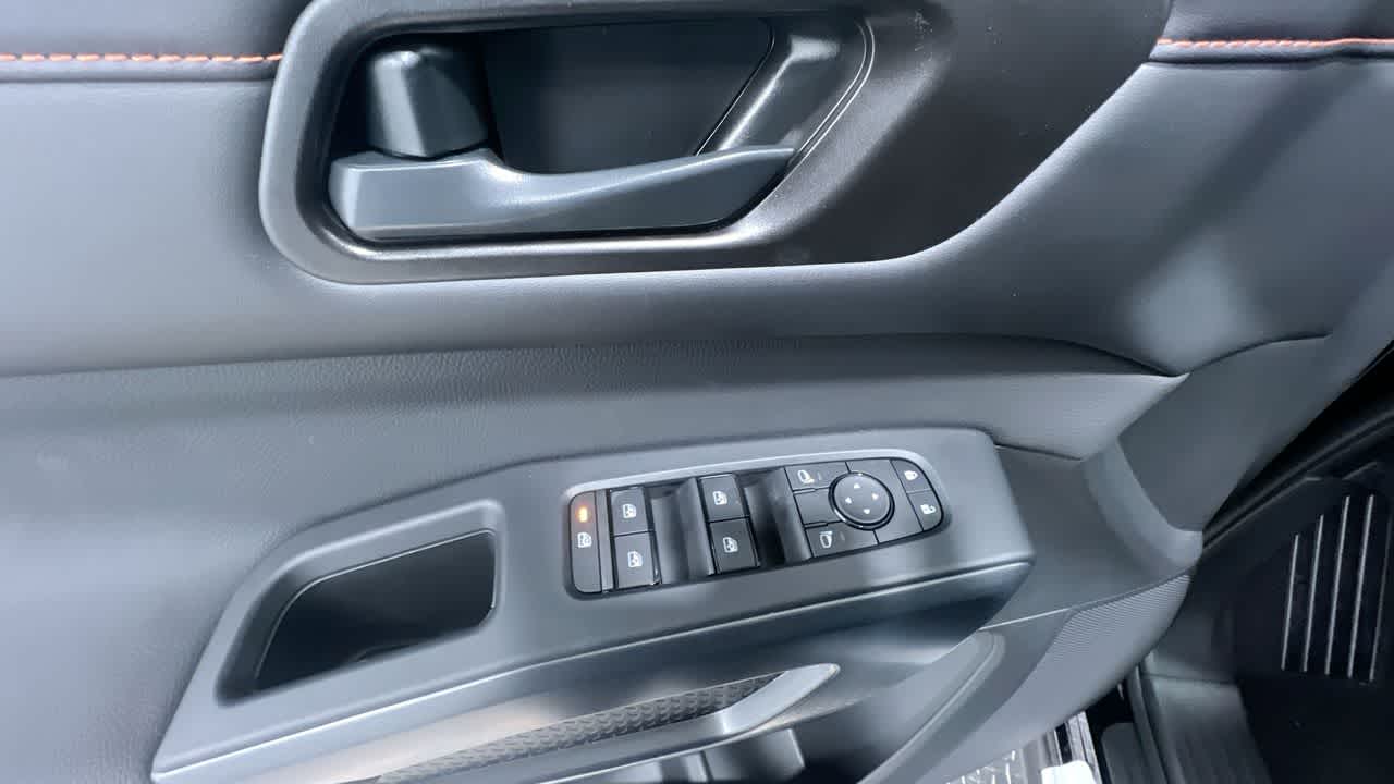 new 2025 Nissan Pathfinder car, priced at $41,405