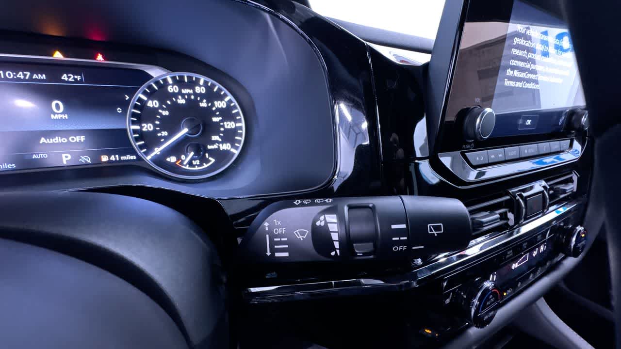 new 2025 Nissan Pathfinder car, priced at $38,091