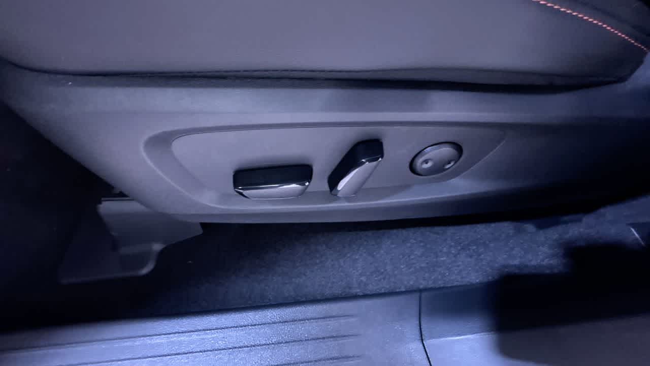 new 2025 Nissan Pathfinder car, priced at $38,091