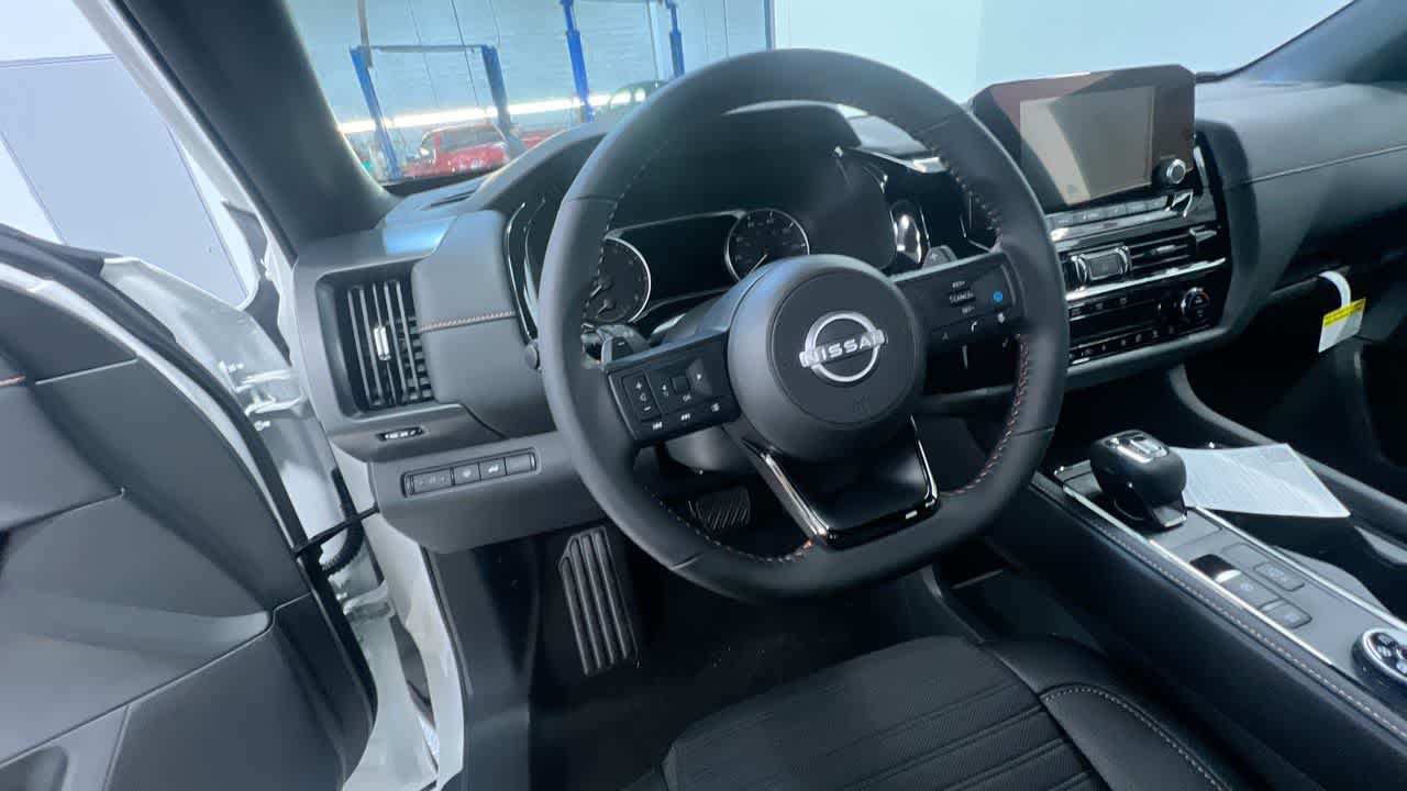 new 2025 Nissan Pathfinder car, priced at $41,405