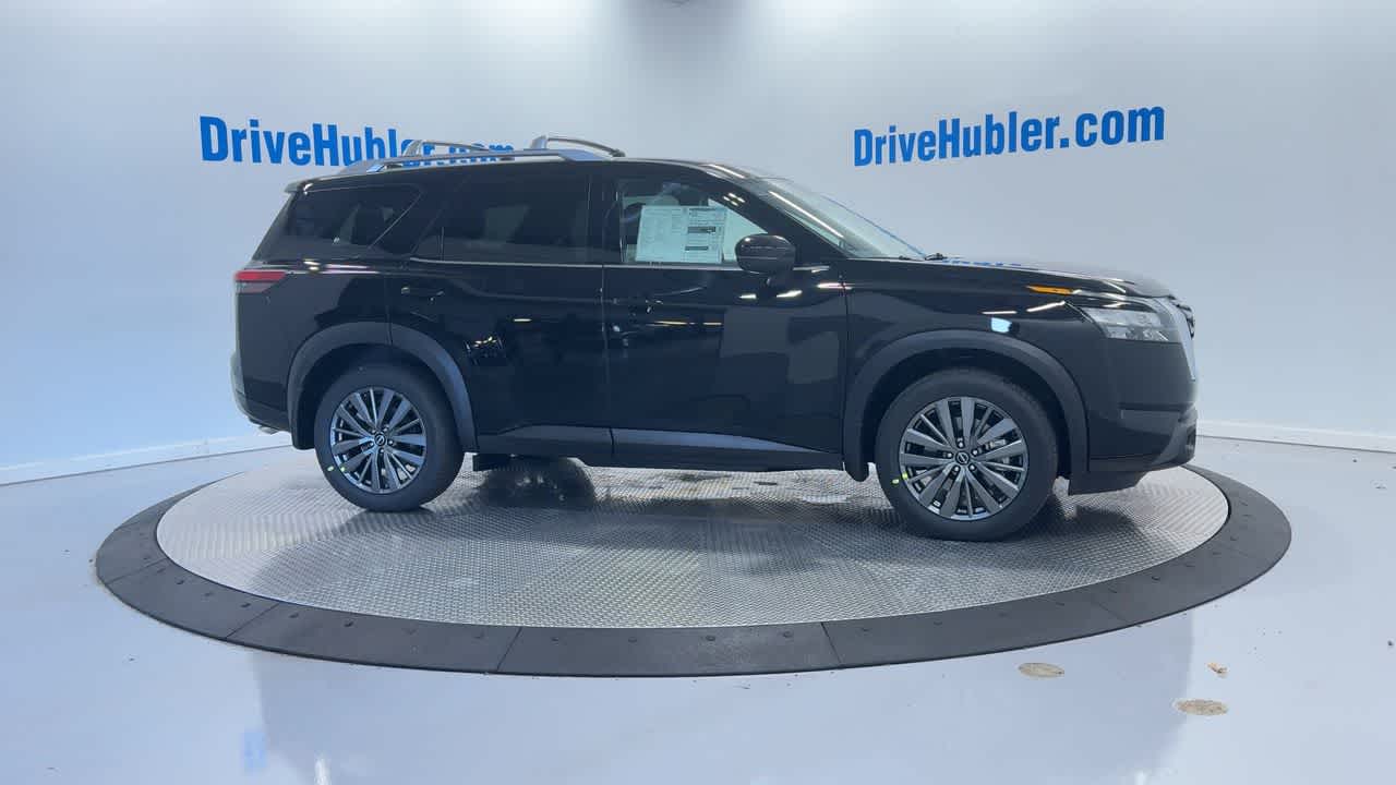 new 2025 Nissan Pathfinder car, priced at $49,925