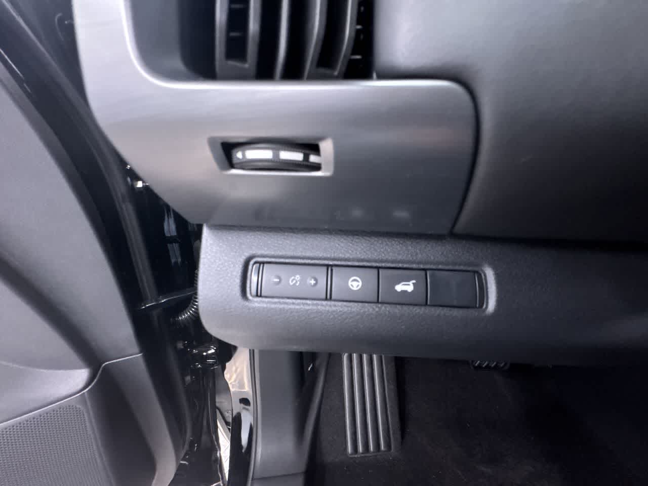 new 2025 Nissan Pathfinder car, priced at $49,925