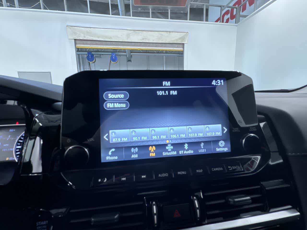 new 2025 Nissan Pathfinder car, priced at $49,925