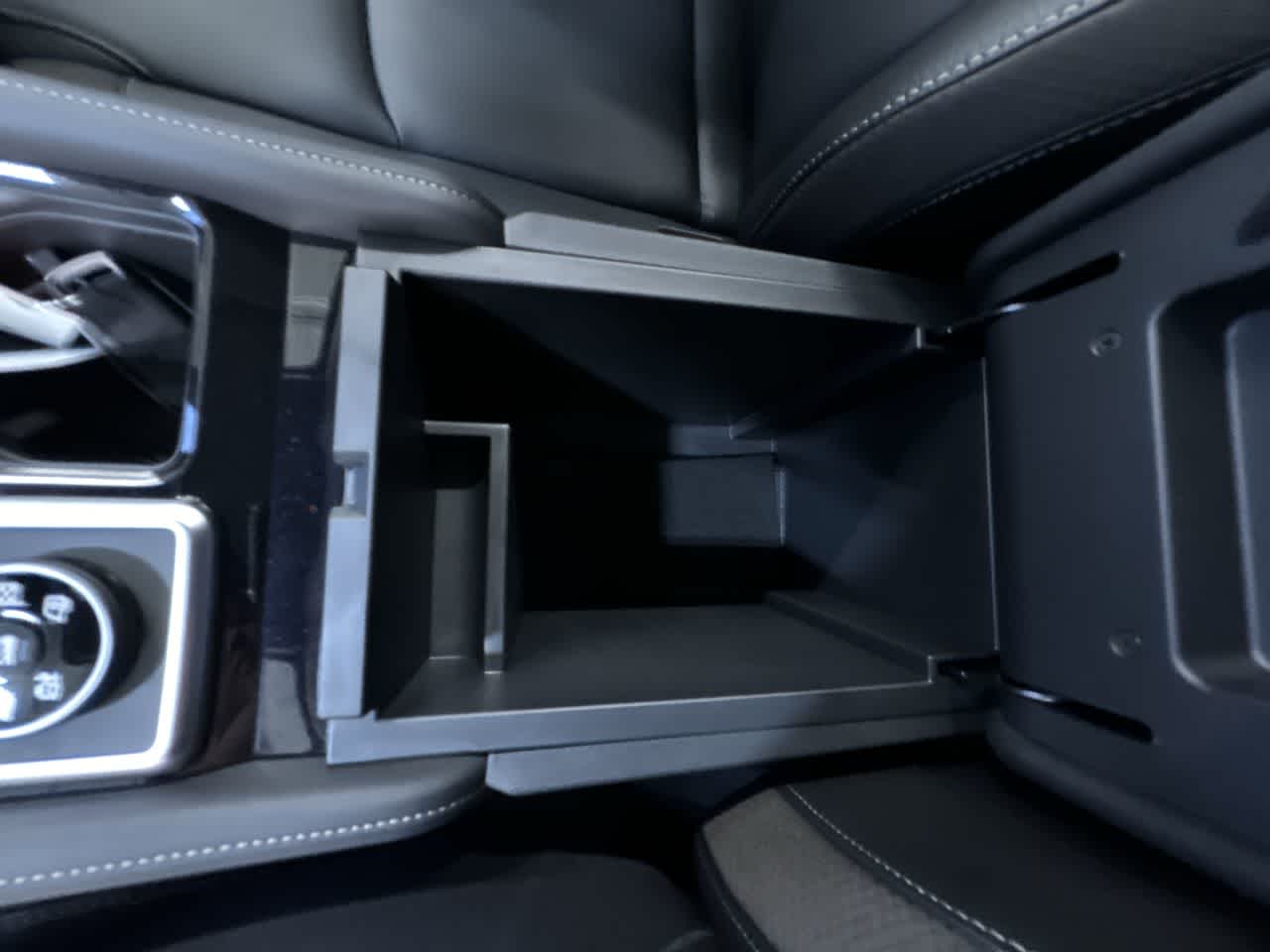 new 2025 Nissan Pathfinder car, priced at $49,925