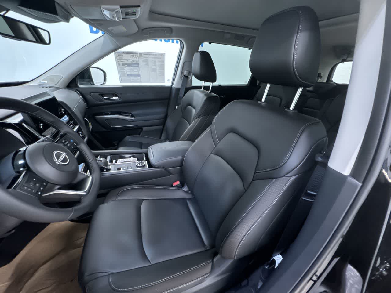 new 2025 Nissan Pathfinder car, priced at $49,925