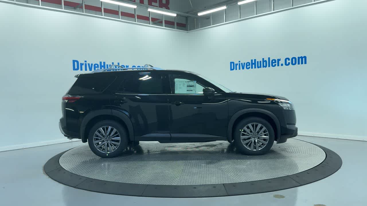 new 2025 Nissan Pathfinder car, priced at $40,982