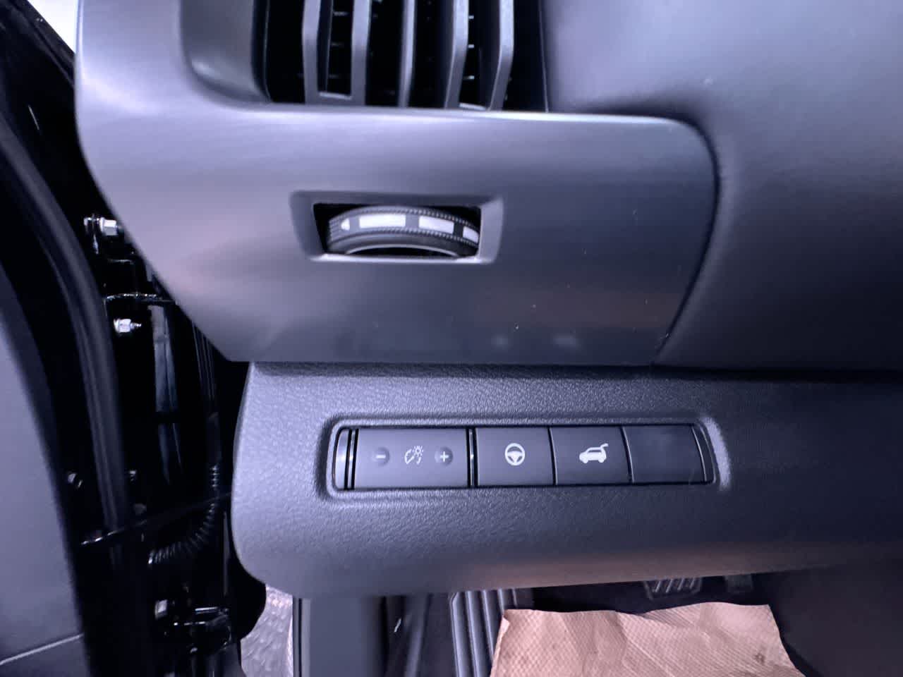 new 2025 Nissan Pathfinder car, priced at $40,982