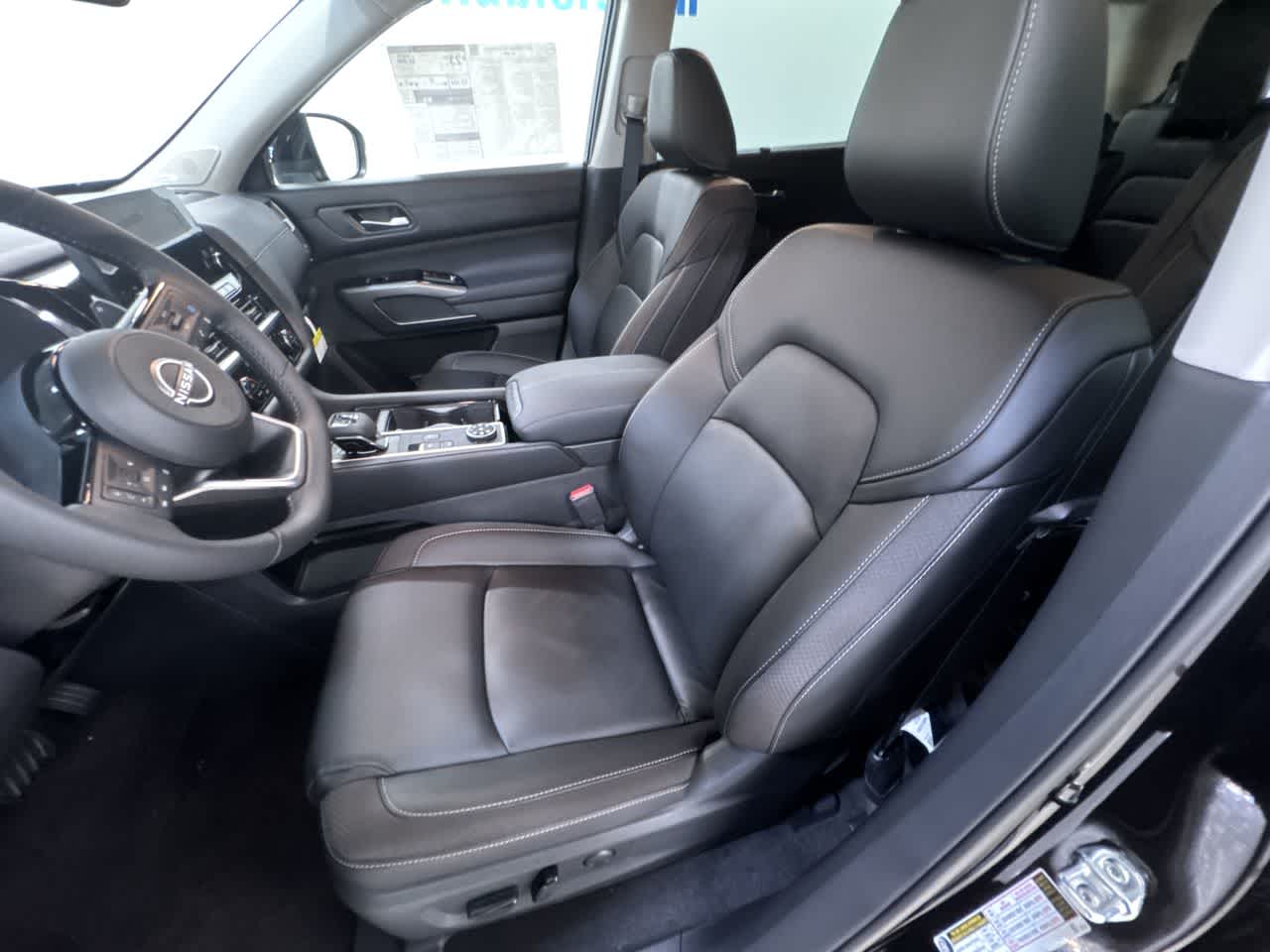 new 2025 Nissan Pathfinder car, priced at $46,443