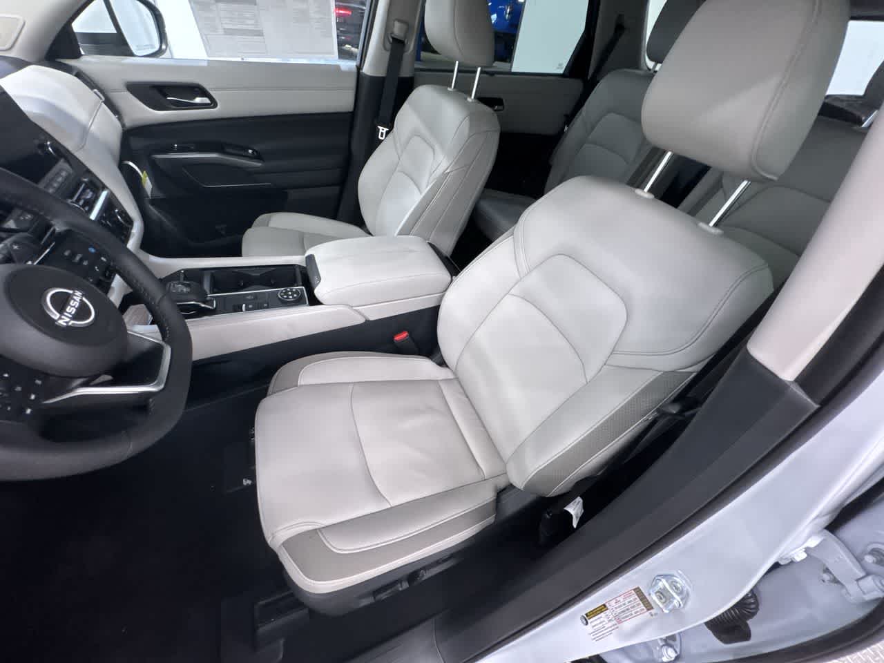 new 2025 Nissan Pathfinder car, priced at $50,375