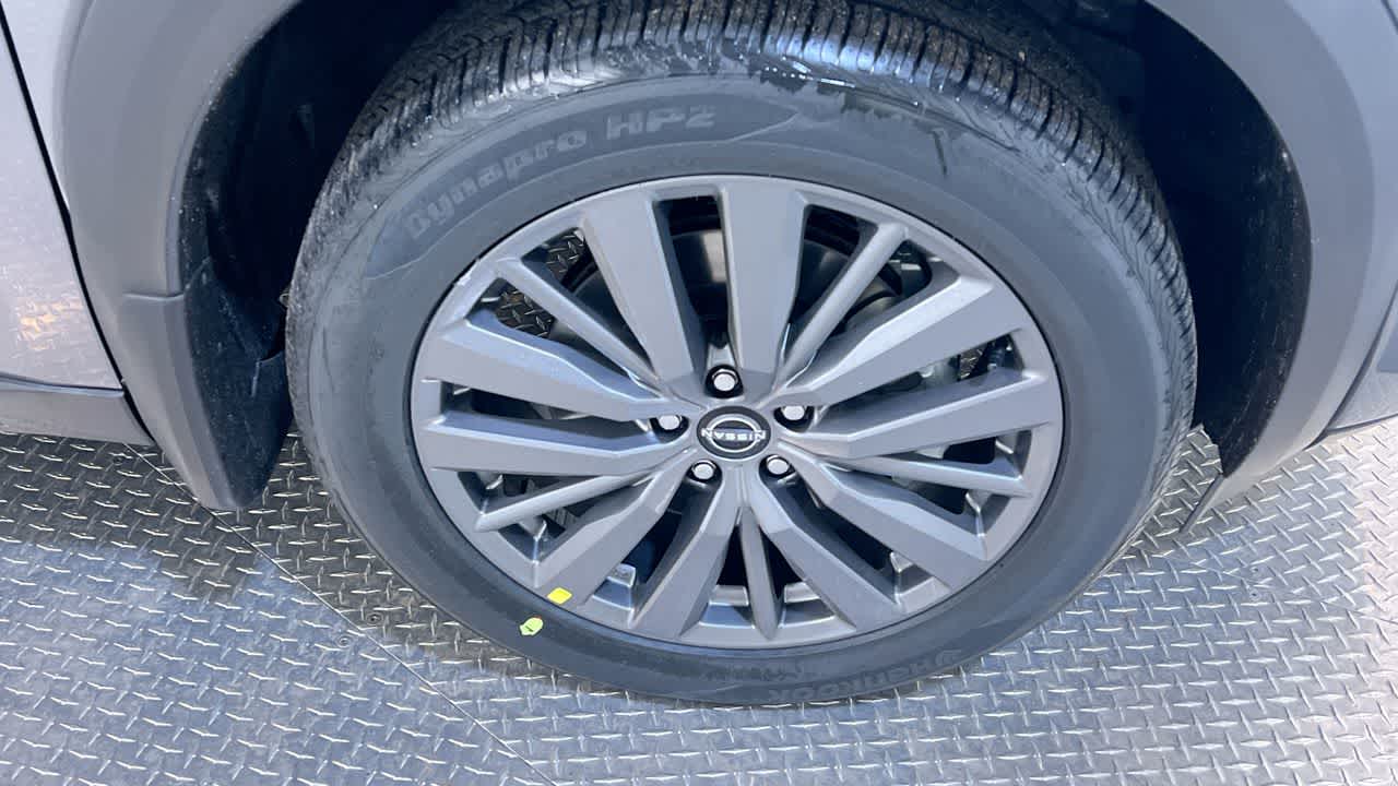 new 2025 Nissan Pathfinder car, priced at $45,571