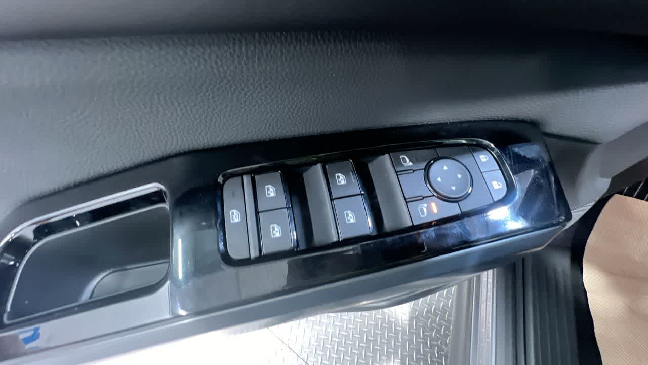 new 2025 Nissan Pathfinder car, priced at $45,571