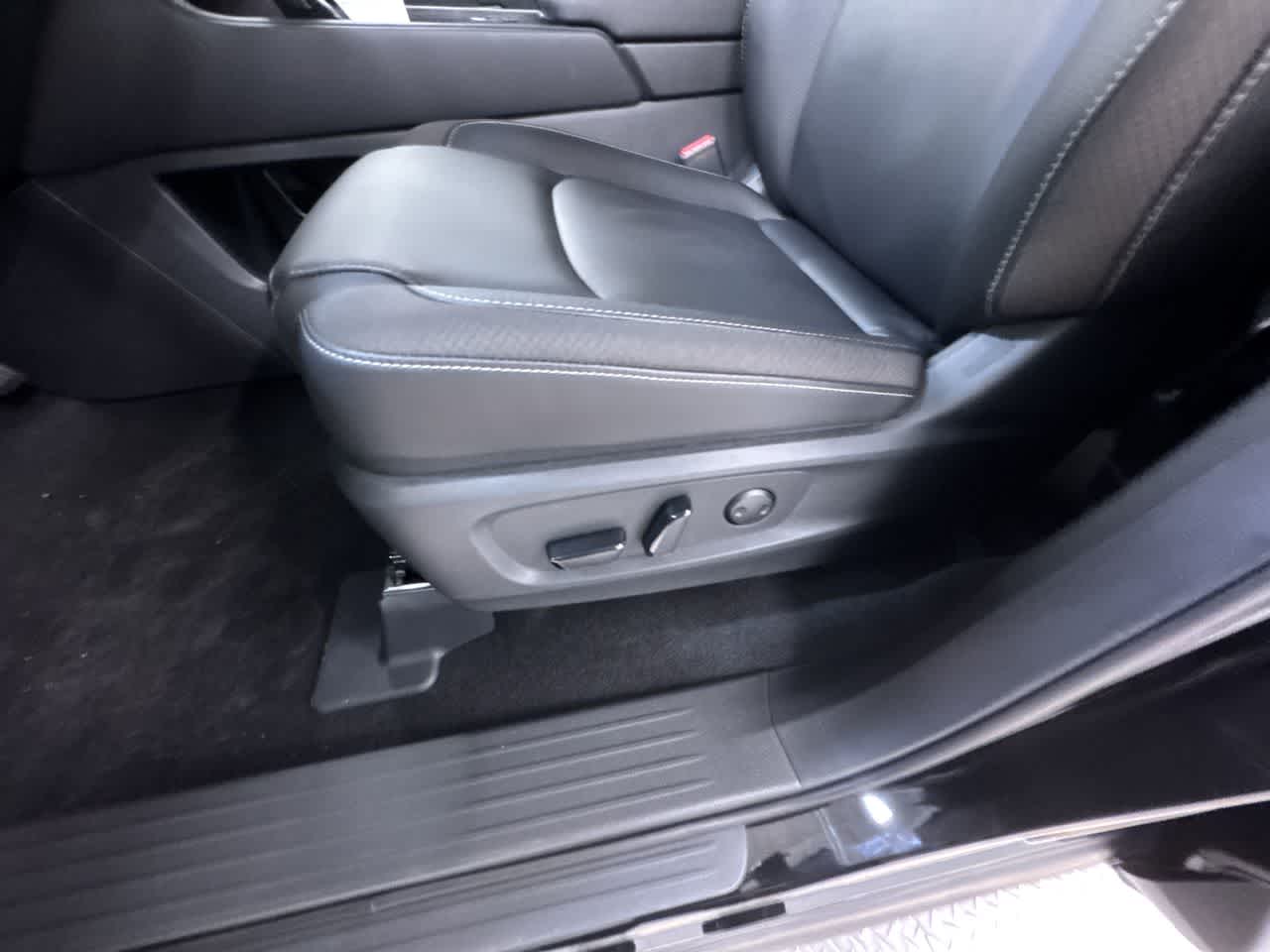 new 2025 Nissan Pathfinder car, priced at $49,925