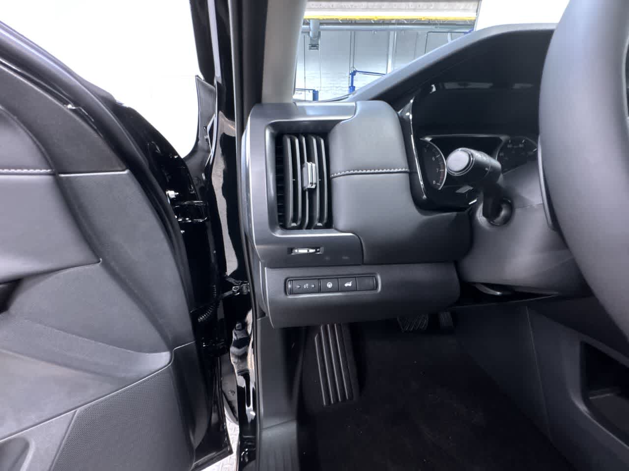 new 2025 Nissan Pathfinder car, priced at $49,925