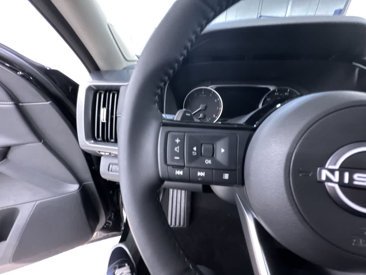 new 2025 Nissan Pathfinder car, priced at $49,925