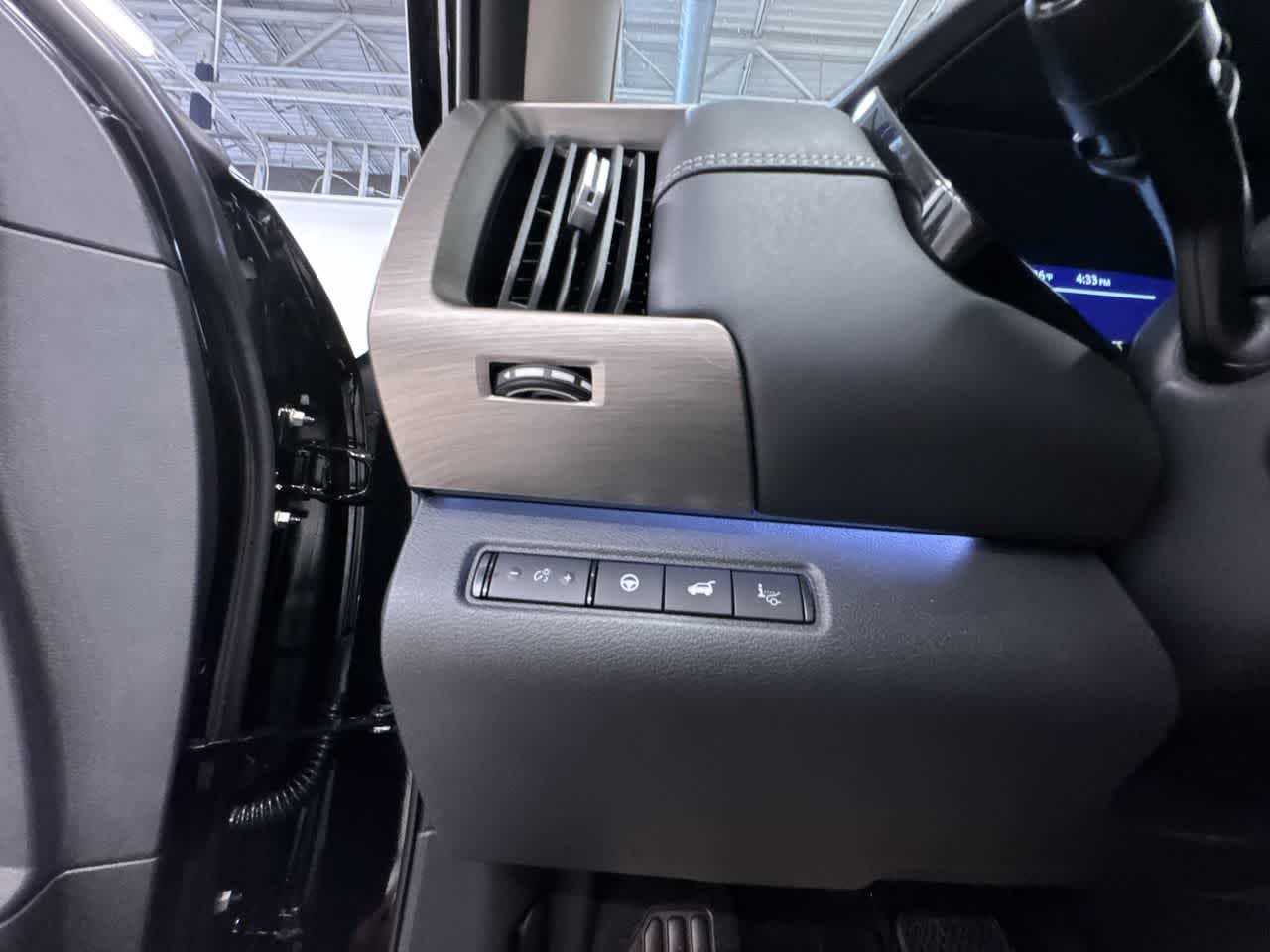 new 2025 Nissan Pathfinder car, priced at $46,199