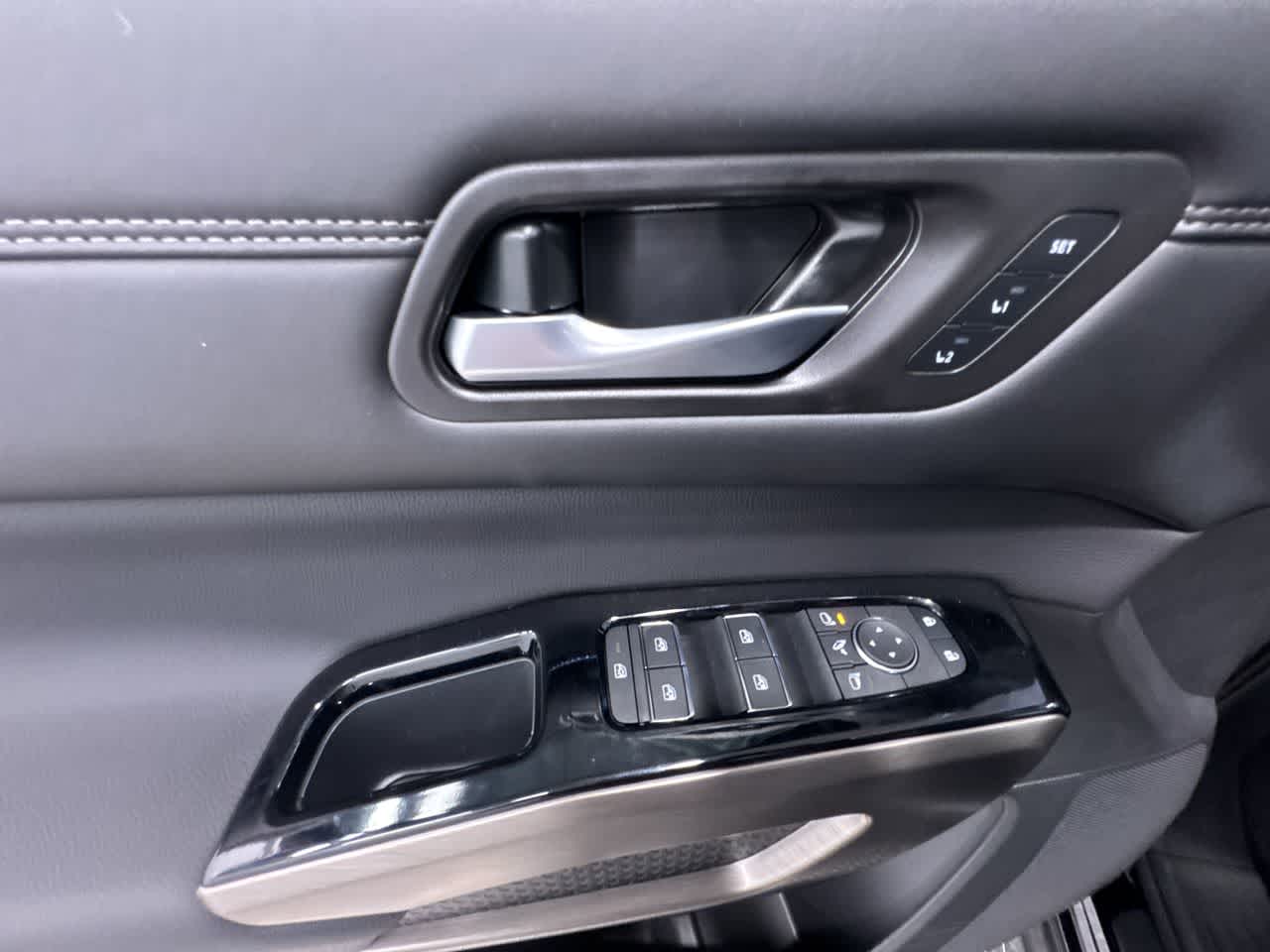 new 2025 Nissan Pathfinder car, priced at $46,199