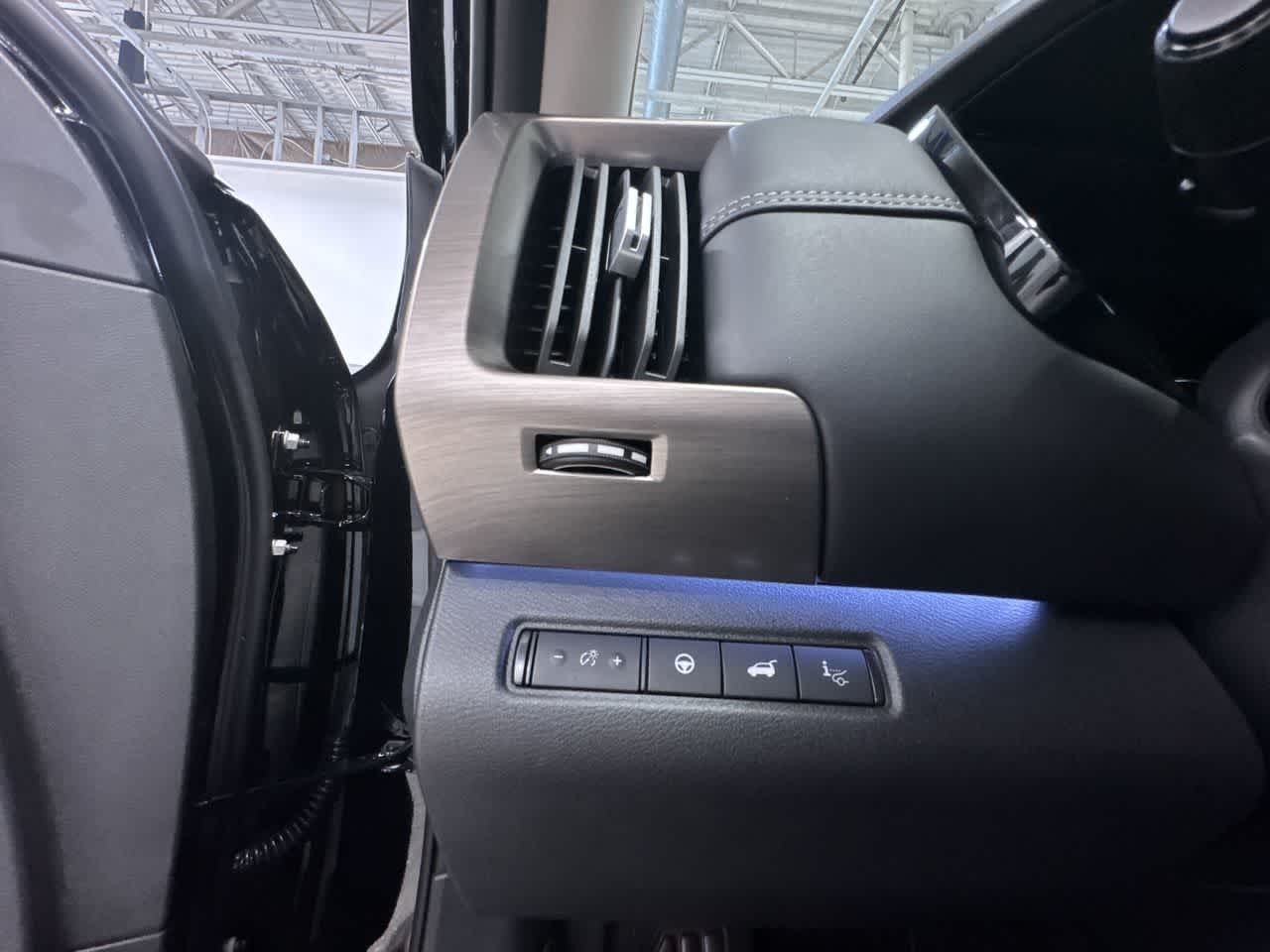 new 2025 Nissan Pathfinder car, priced at $44,718