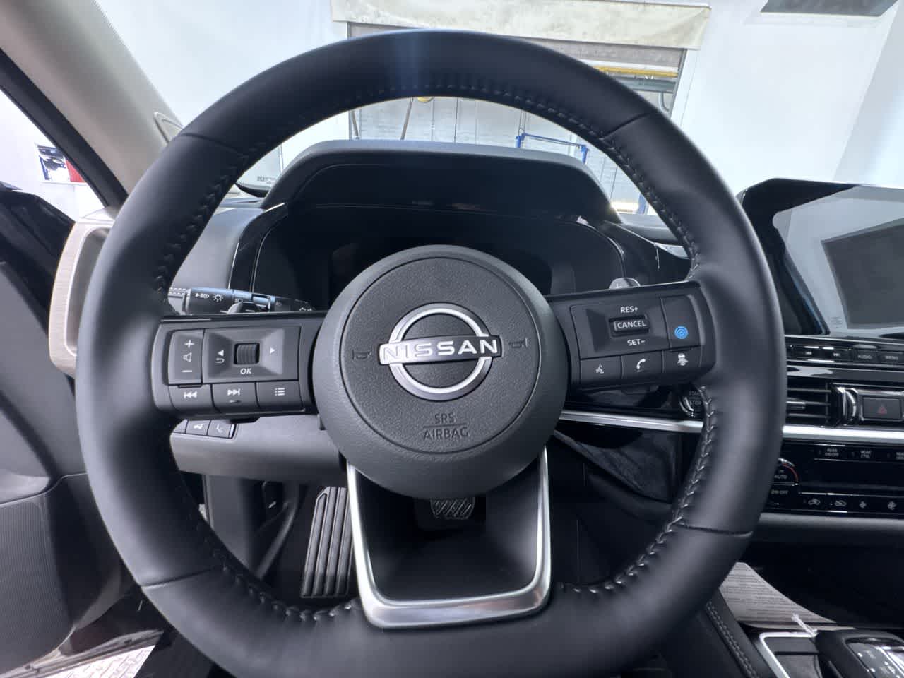 new 2025 Nissan Pathfinder car, priced at $44,718