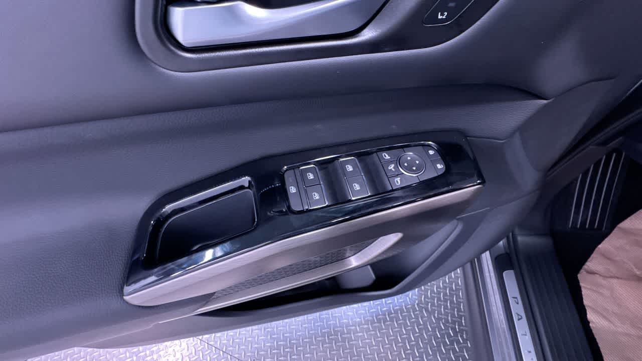 new 2025 Nissan Pathfinder car, priced at $44,408