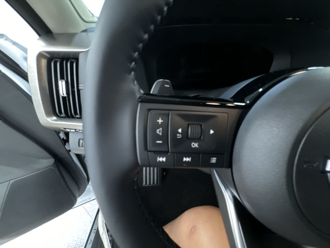 new 2025 Nissan Pathfinder car, priced at $51,052
