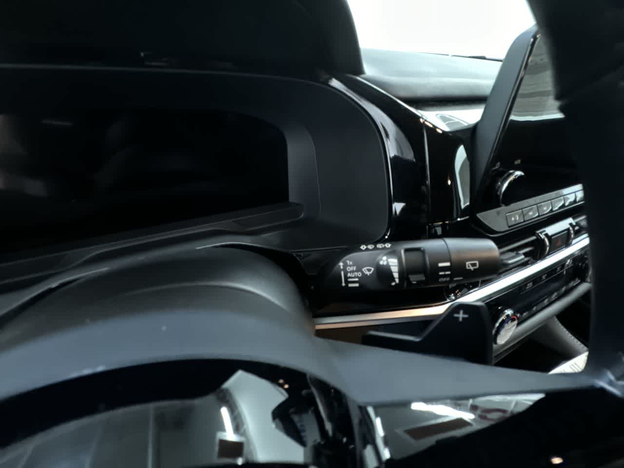 new 2025 Nissan Pathfinder car, priced at $51,052