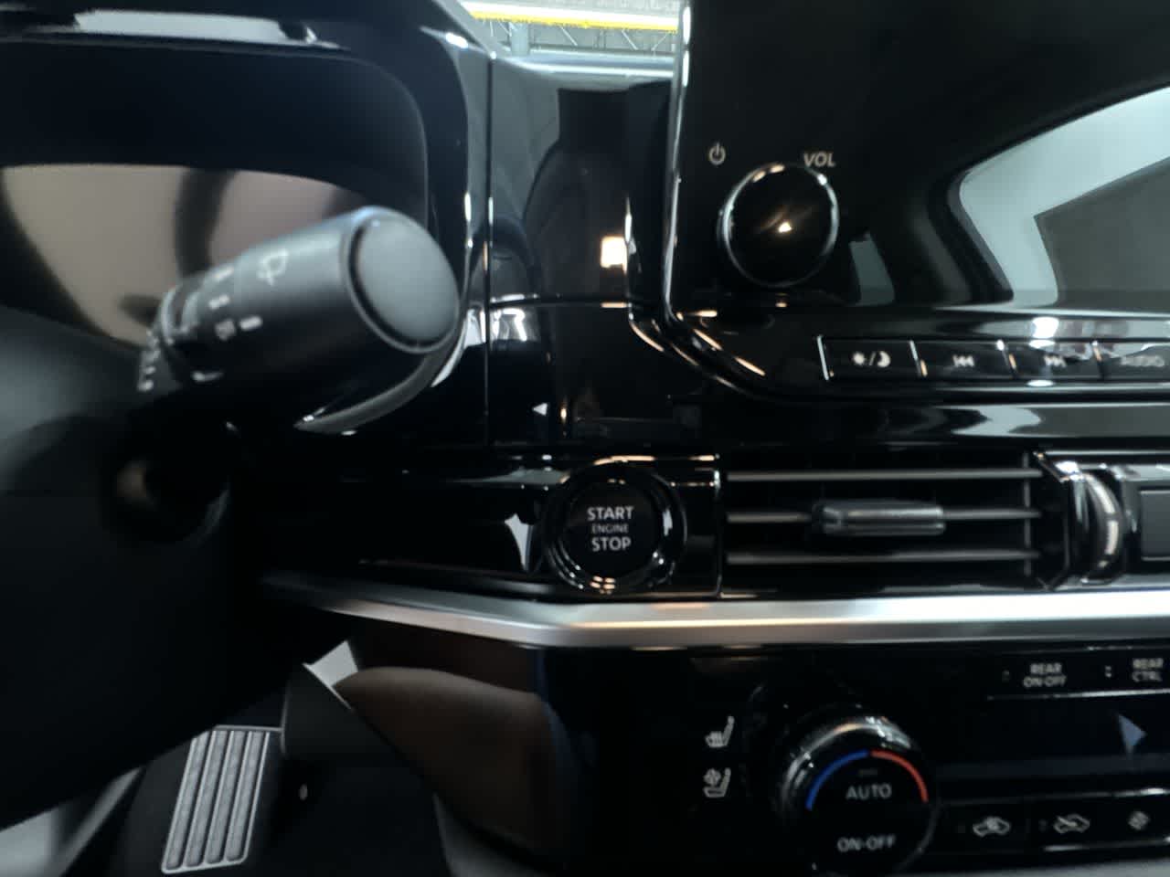 new 2025 Nissan Pathfinder car, priced at $51,052