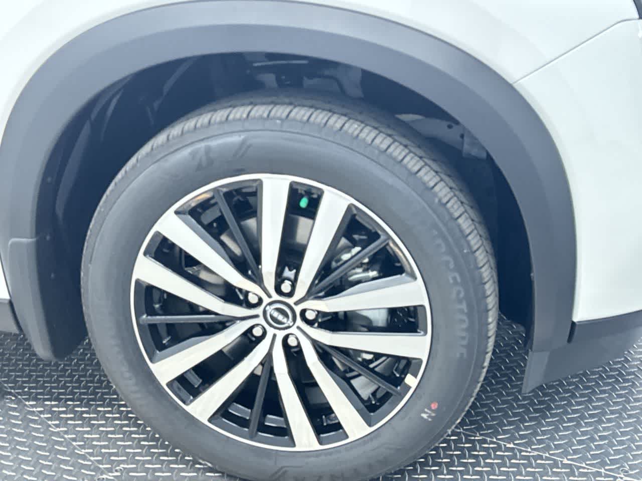 new 2025 Nissan Pathfinder car, priced at $51,052