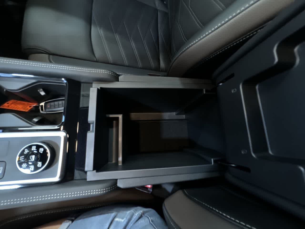 new 2025 Nissan Pathfinder car, priced at $51,052