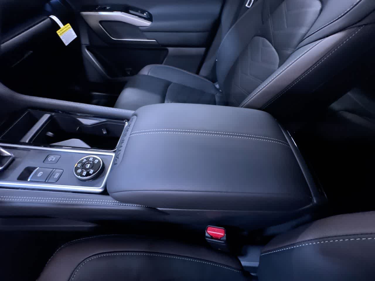 new 2025 Nissan Pathfinder car, priced at $45,382