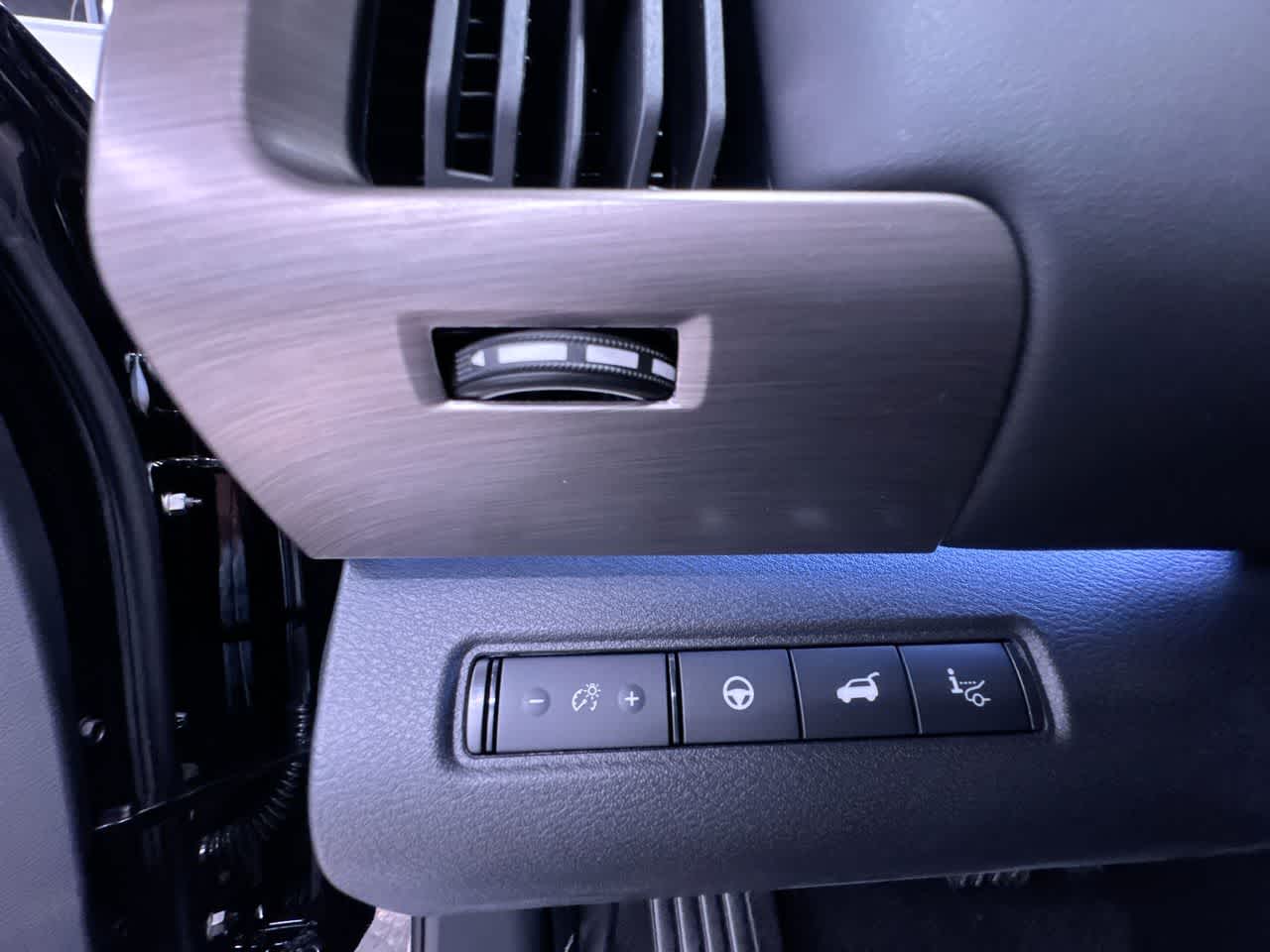 new 2025 Nissan Pathfinder car, priced at $45,382