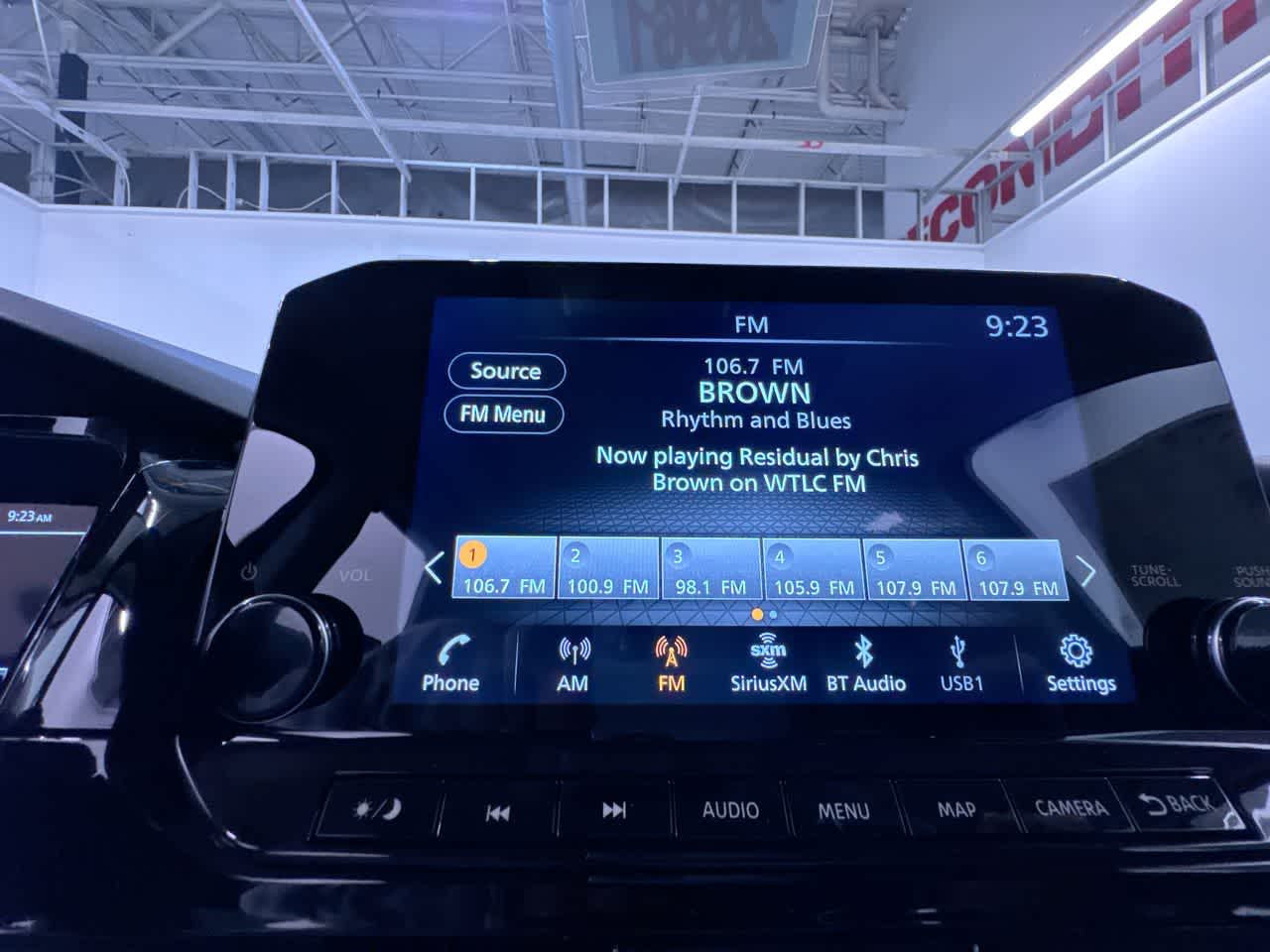 new 2025 Nissan Pathfinder car, priced at $45,382